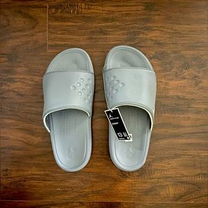 Jordan Play Slides